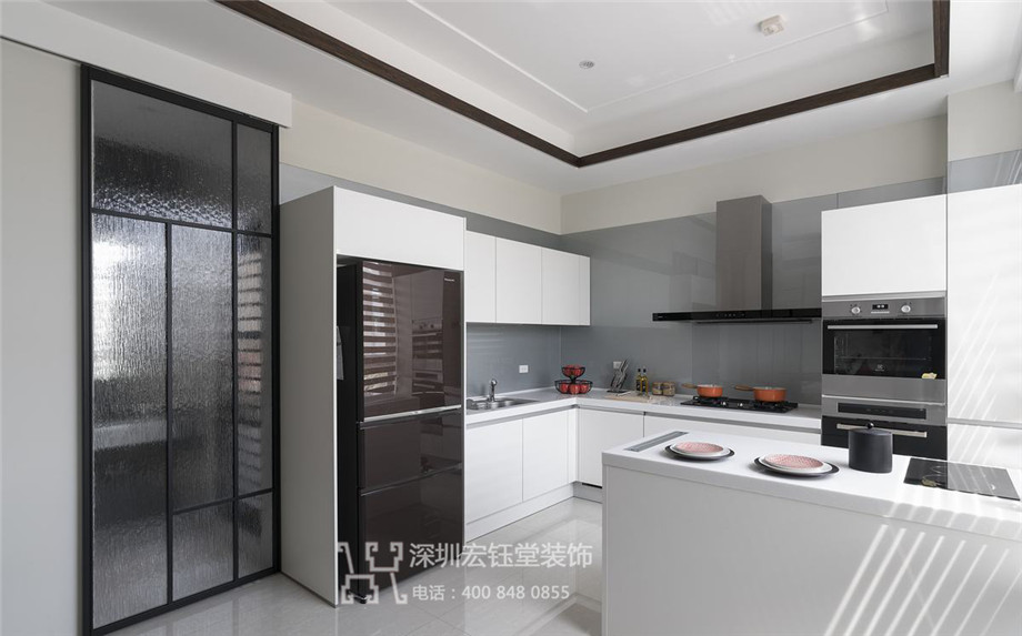 現(xiàn)代混搭風花園別墅開放式廚房裝修圖