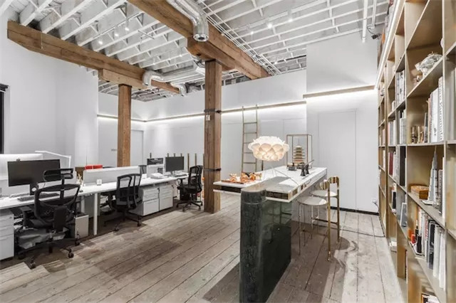 時尚設(shè)計工作室辦公區(qū)裝修實景圖