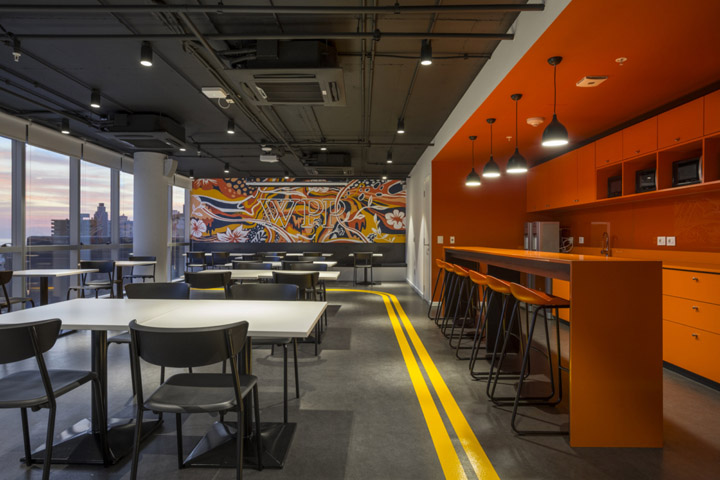 簡約時尚的1000平創(chuàng)意傳媒公司辦公室裝修設計方案