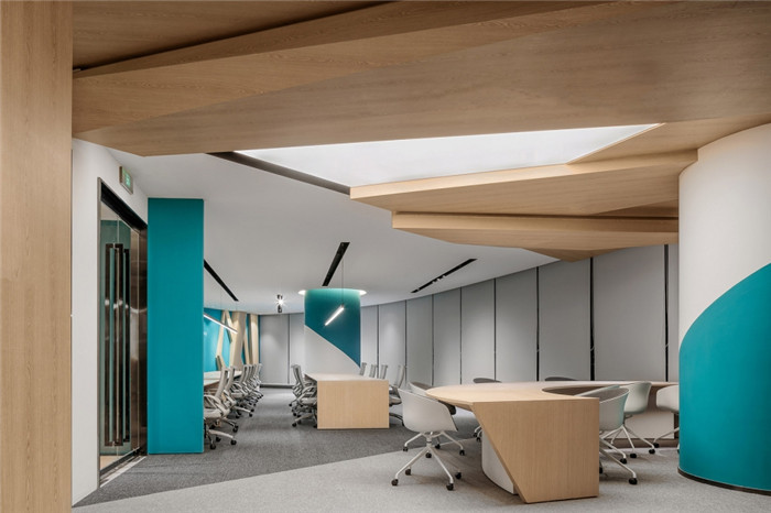 具有現(xiàn)代感的最美期科技公司開放式辦公室設計方案 具有現(xiàn)代感的最美期科技公司開放式辦公室設計方案