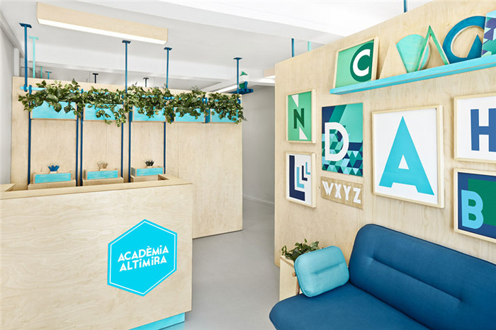 國(guó)外創(chuàng)意英語培訓(xùn)機(jī)構(gòu)裝修方案