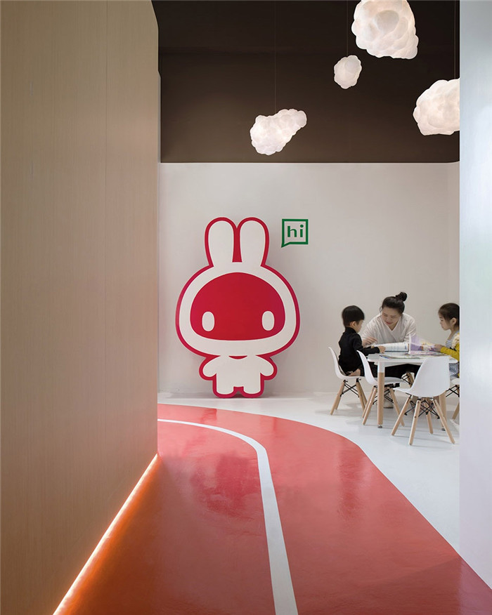 知名幼少兒語言培訓(xùn)  西柚兔少兒英語教育機(jī)構(gòu)裝修實(shí)景圖