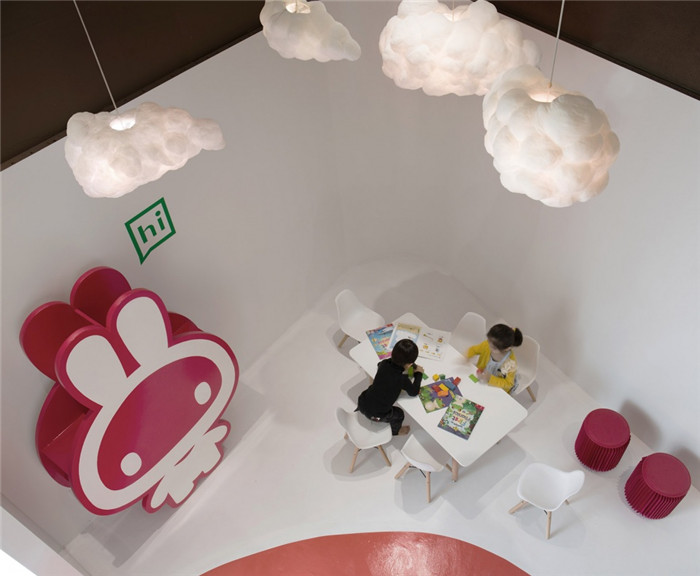 知名幼少兒語言培訓(xùn)  西柚兔少兒英語教育機(jī)構(gòu)裝修實(shí)景圖