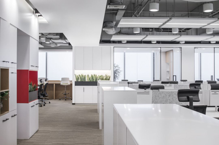 移動(dòng)智能辦公設(shè)計(jì)理念  龍湖集團(tuán)總部辦公室裝修設(shè)計(jì)方案