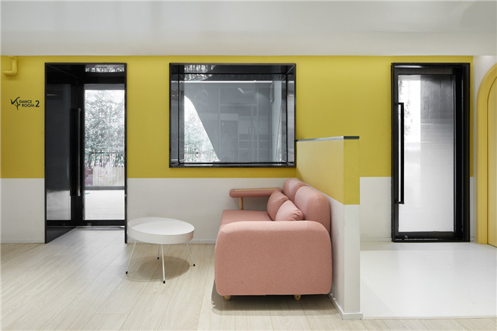 別具一格的BodyLab專業(yè)舞蹈教育機(jī)構(gòu)裝修設(shè)計(jì)案例