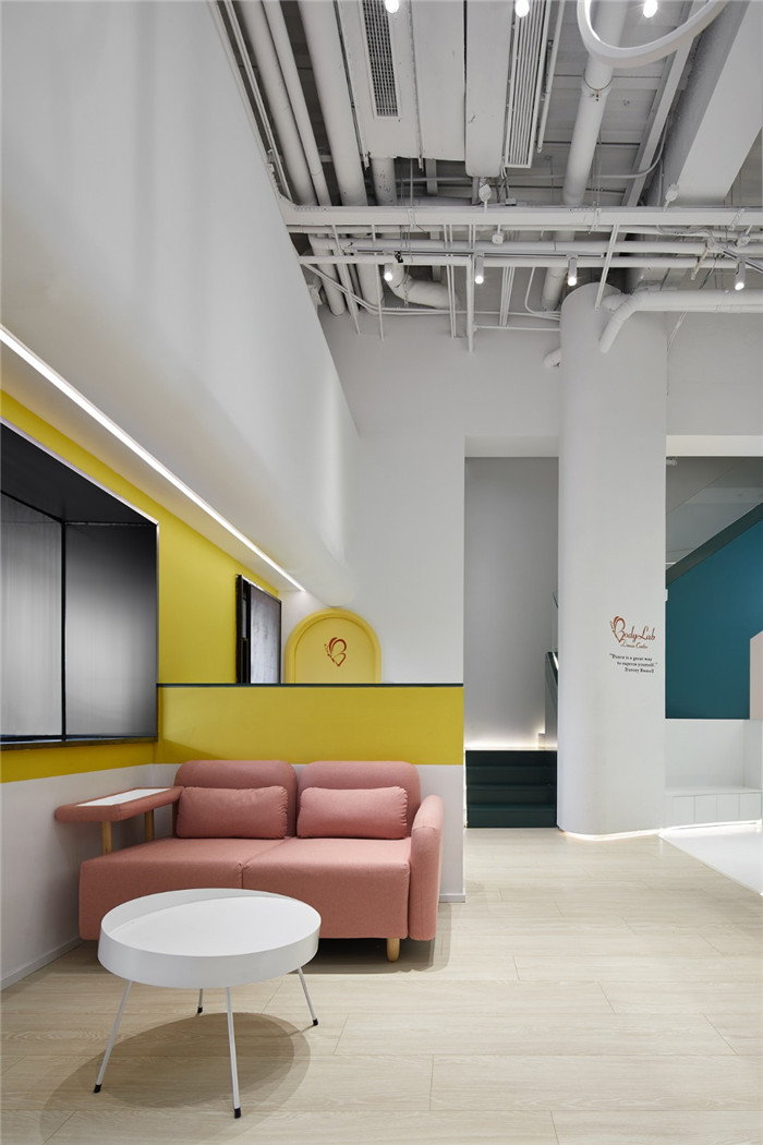 簡(jiǎn)約而有藝術(shù)氣息的教育機(jī)構(gòu)裝修設(shè)計(jì)圖