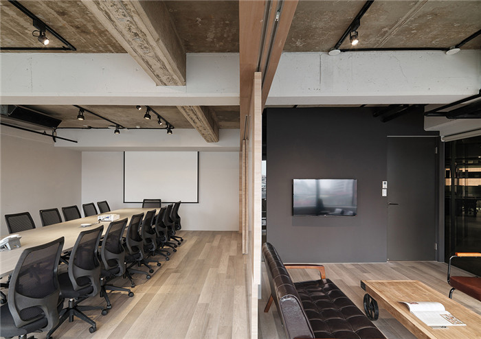 300平網(wǎng)絡(luò)營銷公司辦公室裝修設(shè)計圖