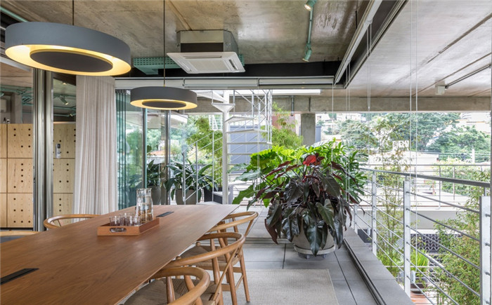 城市叢林主題工業(yè)風(fēng)綠色環(huán)保辦公室裝修設(shè)計(jì)案例 城市叢林主題工業(yè)風(fēng)綠色環(huán)保辦公室裝修設(shè)計(jì)案例