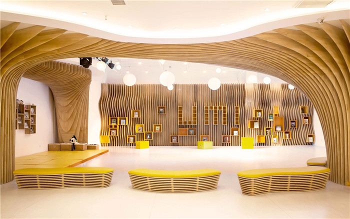 充滿樂(lè)趣和想象力的專業(yè)兒童藝術(shù)戲劇表演學(xué)校裝修設(shè)計(jì)案例 充滿樂(lè)趣和想象力的專業(yè)兒童藝術(shù)戲劇表演學(xué)校裝修設(shè)計(jì)案例