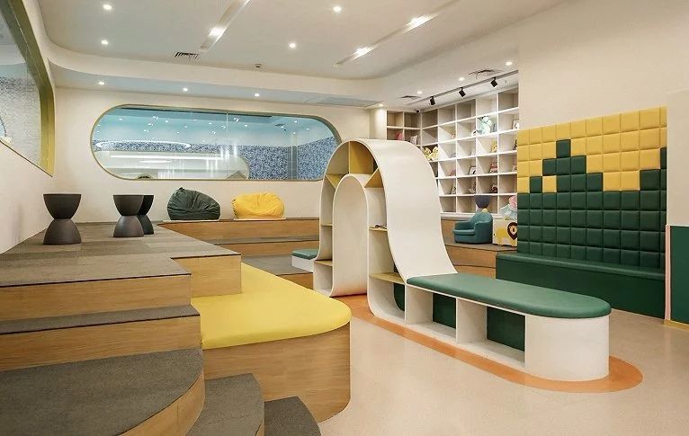 鄭州宏鈺堂推薦嗨獺獺親子早教游泳中心裝修設(shè)計(jì)案例