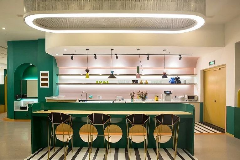 鄭州宏鈺堂推薦嗨獺獺親子早教游泳中心裝修設(shè)計(jì)案例 鄭州宏鈺堂推薦嗨獺獺親子早教游泳中心裝修設(shè)計(jì)案例