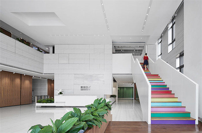 綠色多元化的大型裝飾集團(tuán)總部辦公樓裝修設(shè)計(jì)方案 綠色多元化的大型裝飾集團(tuán)總部辦公樓裝修設(shè)計(jì)方案