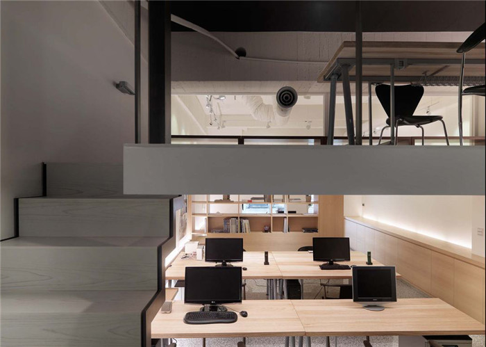 鄭州LOFT工作室?jiàn)A層裝修設(shè)計(jì)方案