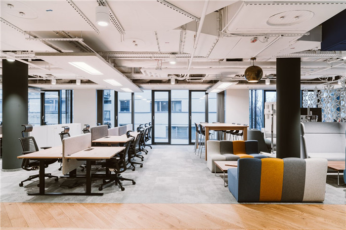 國外IT公司敞開辦公區(qū)裝修設(shè)計方案 國外IT公司敞開辦公區(qū)裝修設(shè)計方案