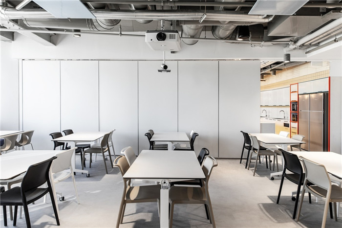 3500平現(xiàn)代簡(jiǎn)約時(shí)尚風(fēng)全球高科技公司辦公室裝修實(shí)景圖