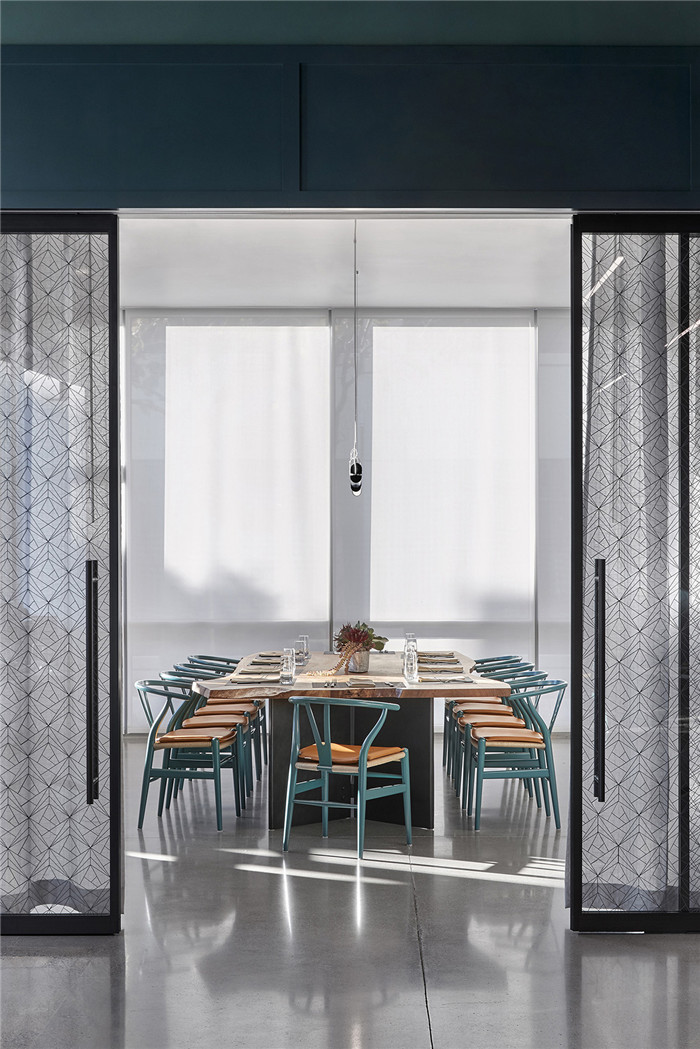 現(xiàn)代簡約風科技公司辦公室裝修方案