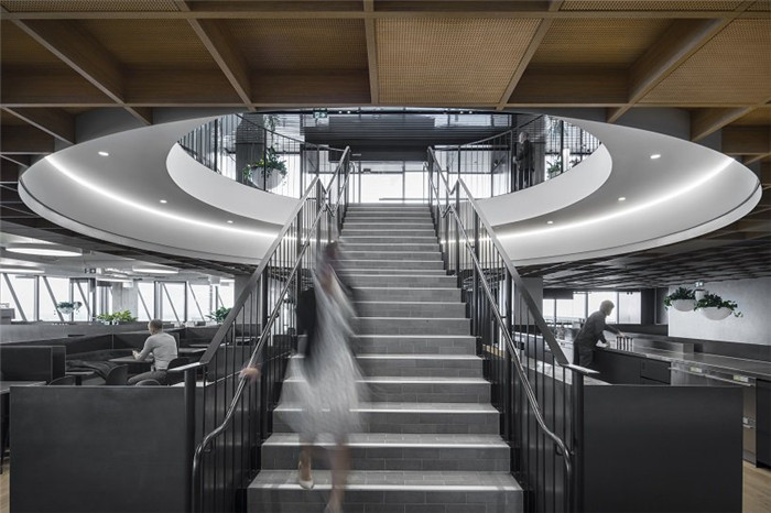 1568168452554765.jpg 035Z3E24-1.jpg