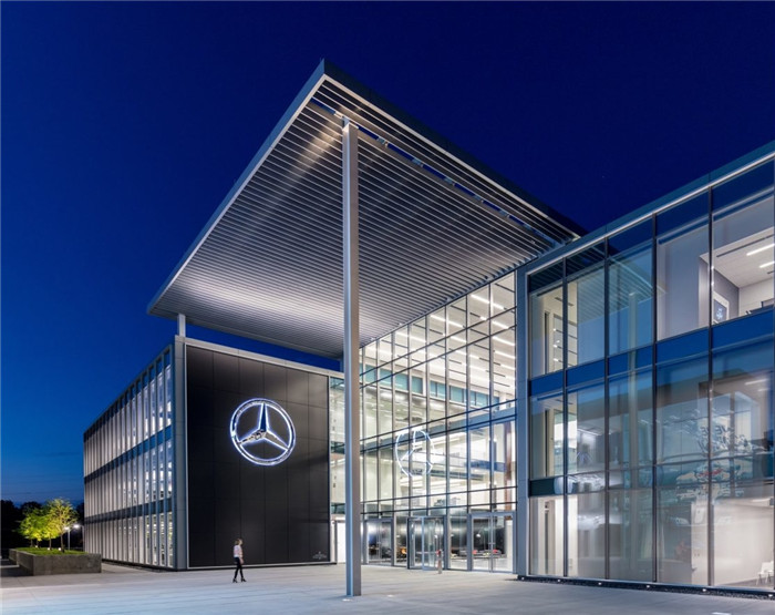 通透大氣的奔馳汽車亞洲總部辦公樓外觀裝修設(shè)計方案 通透大氣的奔馳汽車亞洲總部辦公樓外觀裝修設(shè)計方案