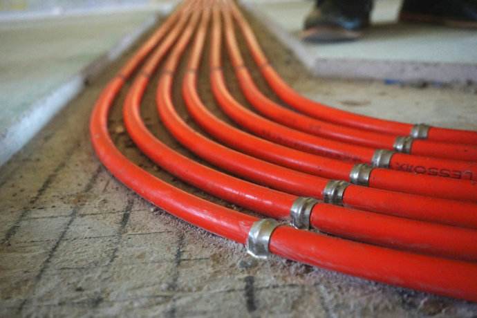 鄭州辦公室裝修中的強(qiáng)電、弱電是指什么？怎么區(qū)分？