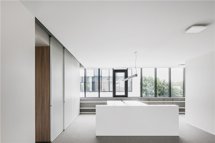 簡約風(fēng)會計事務(wù)所辦公室裝修實景圖