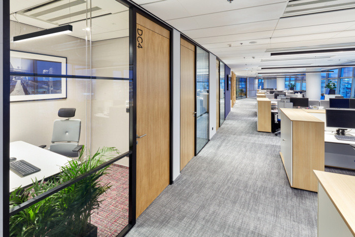 簡約風(fēng)辦公室辦公區(qū)裝修設(shè)計(jì)實(shí)景圖