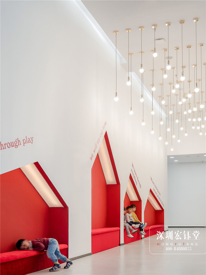 Windsor雙語幼兒園走廊裝修設(shè)計實景圖