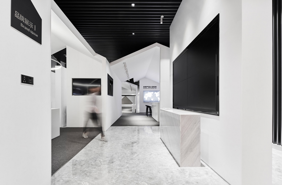 高科技服務(wù)企業(yè)展廳裝修設(shè)計(jì)全景 高科技服務(wù)企業(yè)展廳裝修設(shè)計(jì)全景