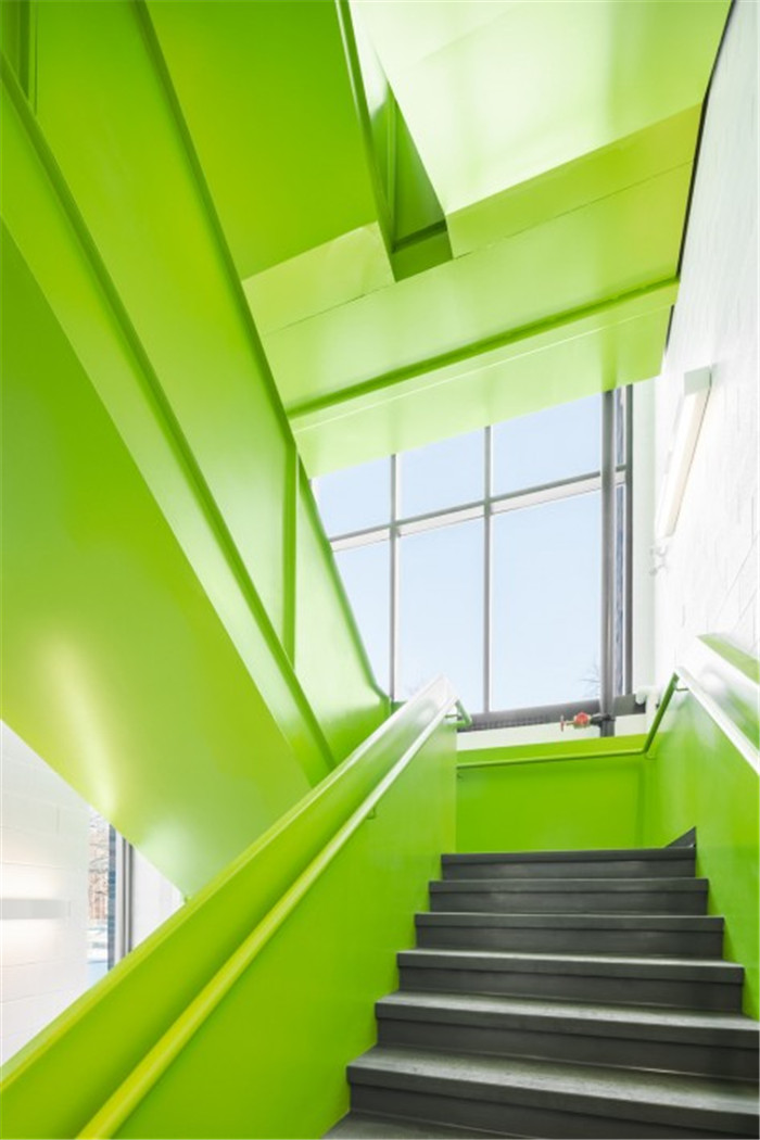 創(chuàng)意古典風巴克利學校樓梯裝修設計 創(chuàng)意古典風巴克利學校樓梯裝修設計