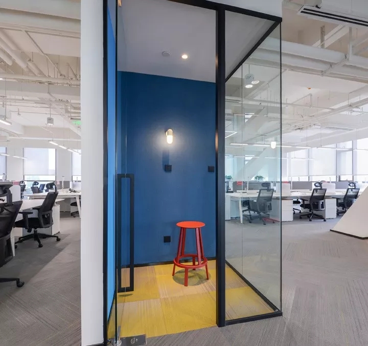 總部辦公室辦公區(qū)裝修 總部辦公室辦公區(qū)裝修