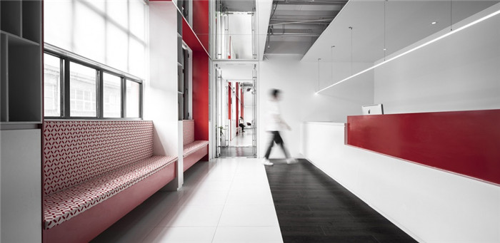 現(xiàn)代創(chuàng)意極簡風(fēng)兒童藝術(shù)中心走廊裝修設(shè)計(jì)效果圖 現(xiàn)代創(chuàng)意極簡風(fēng)兒童藝術(shù)中心走廊裝修設(shè)計(jì)效果圖