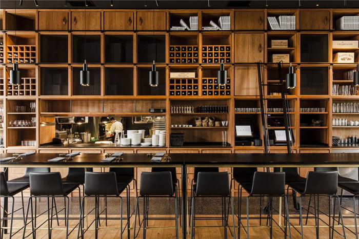 國外特色烤肉店裝修   CAMPO現(xiàn)代牛排燒烤餐廳設計方案