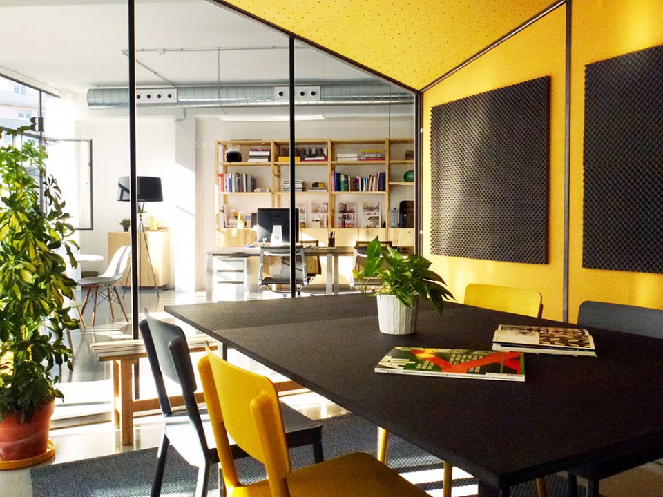 開(kāi)放空間辦公室會(huì)議室裝修