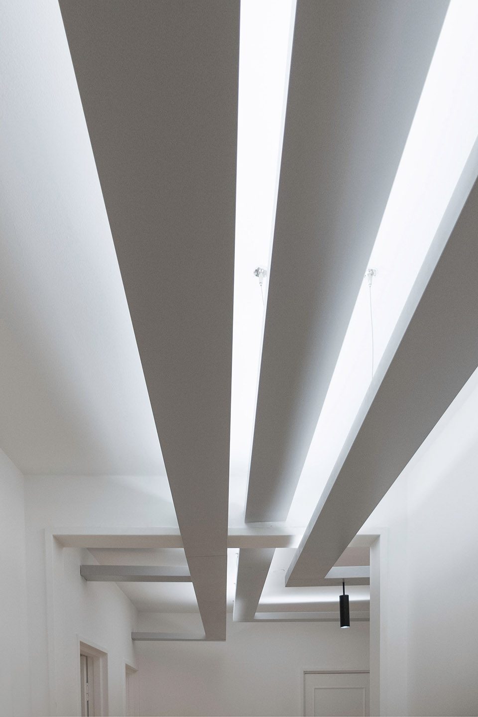 辦公室室內(nèi)燈光裝修設(shè)計(jì)方案 辦公室室內(nèi)燈光裝修設(shè)計(jì)方案