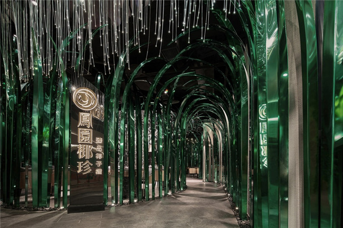 超有創(chuàng)意的奇幻椰林主題椰子雞火鍋店裝修實景圖 超有創(chuàng)意的奇幻椰林主題椰子雞火鍋店裝修實景圖