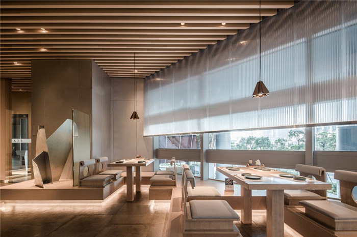 現(xiàn)代休閑風(fēng)壽司大連鎖餐廳裝修設(shè)計案例 現(xiàn)代休閑風(fēng)壽司大連鎖餐廳裝修設(shè)計案例