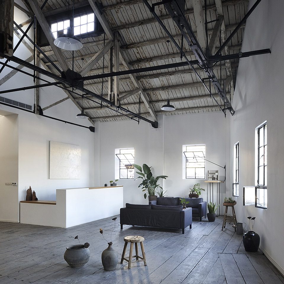 辦公室前臺(tái)改造裝修