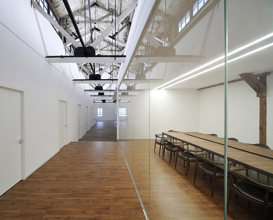 辦公室會(huì)議室改造裝修效果圖