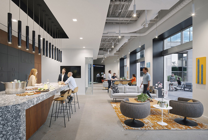 房地產(chǎn)中介經(jīng)紀公司開放式時尚辦公室裝修設計案例