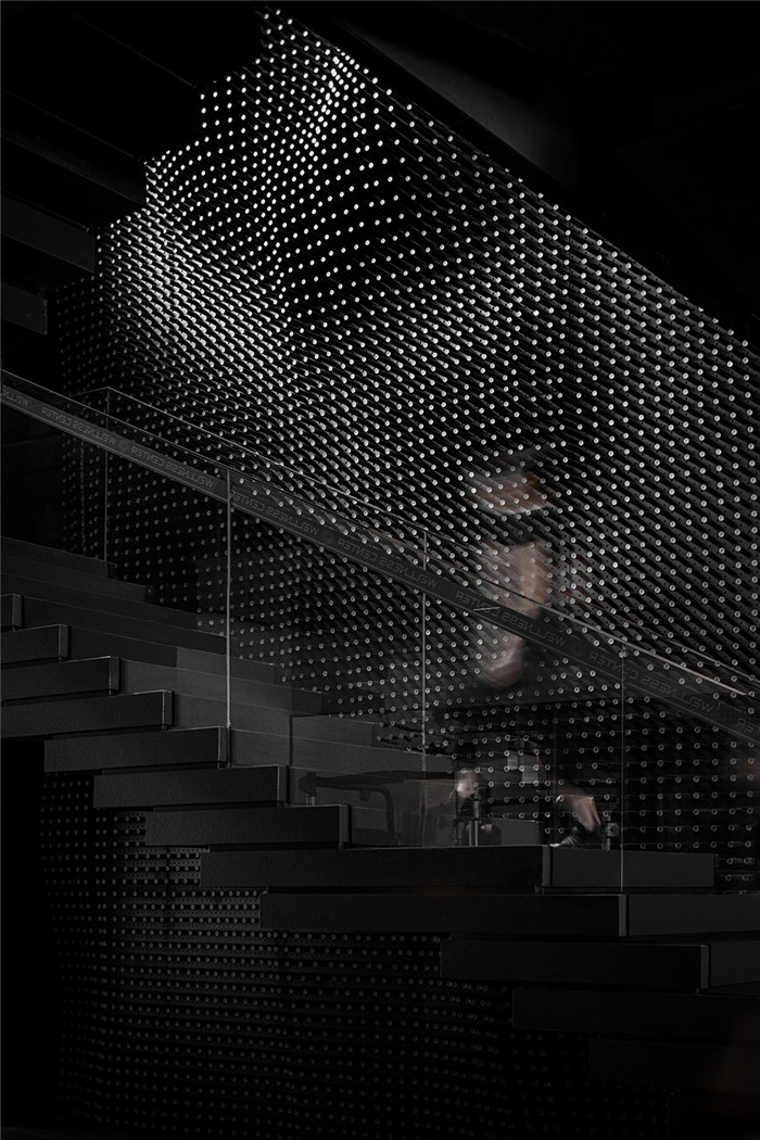 理念超前的辦公室樓梯裝修設(shè)計(jì)方案 理念超前的辦公室樓梯裝修設(shè)計(jì)方案