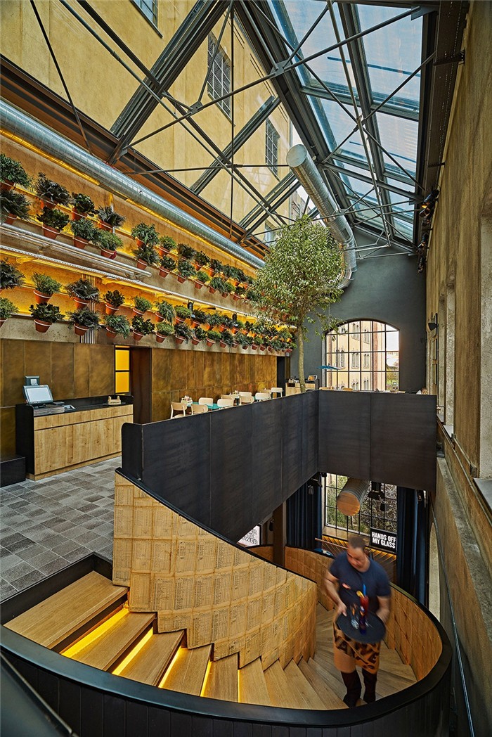 宏鈺堂餐飲裝修公司推薦平民主義精釀啤酒館裝修設(shè)計 宏鈺堂餐飲裝修公司推薦平民主義精釀啤酒館裝修設(shè)計