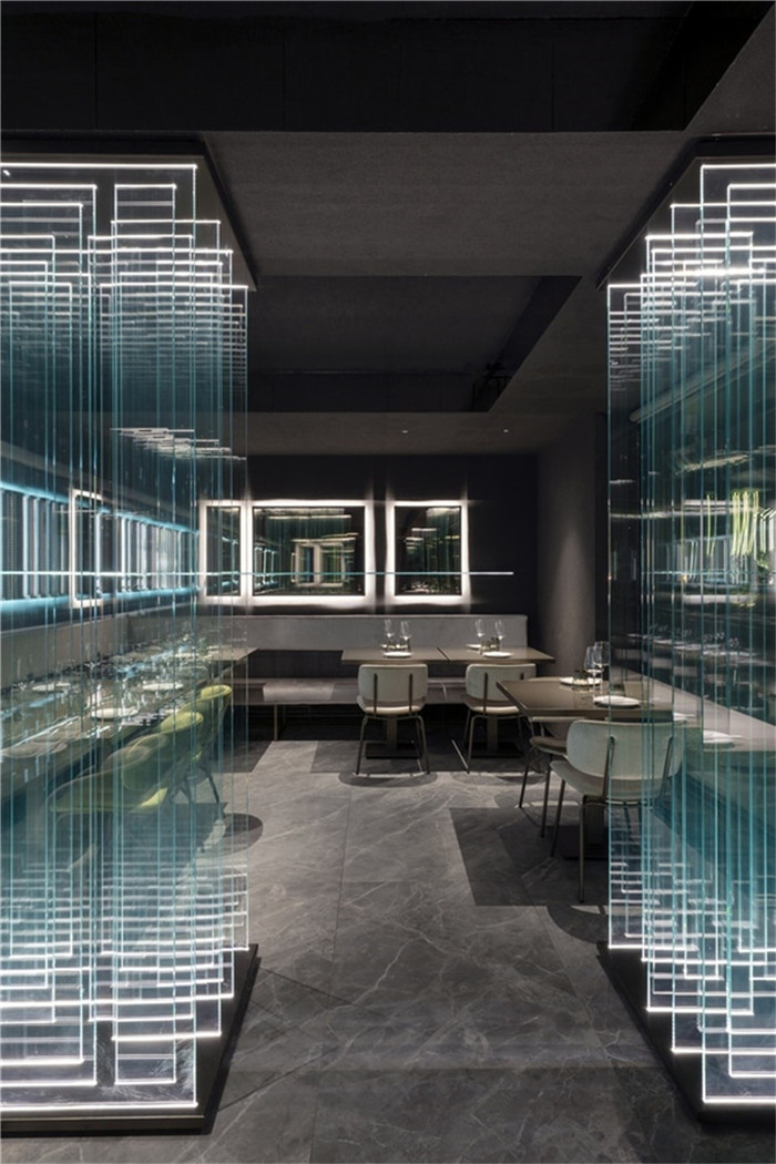 鄭州宏鈺堂分享時(shí)尚當(dāng)代亞洲美食餐廳裝修設(shè)計(jì)方案