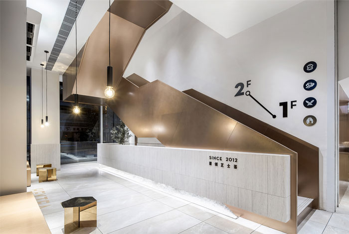 鄭州宏鈺堂分享幾何藝術(shù)輕奢風(fēng)喜茶茶飲店裝修方案 鄭州宏鈺堂分享幾何藝術(shù)輕奢風(fēng)喜茶茶飲店裝修方案