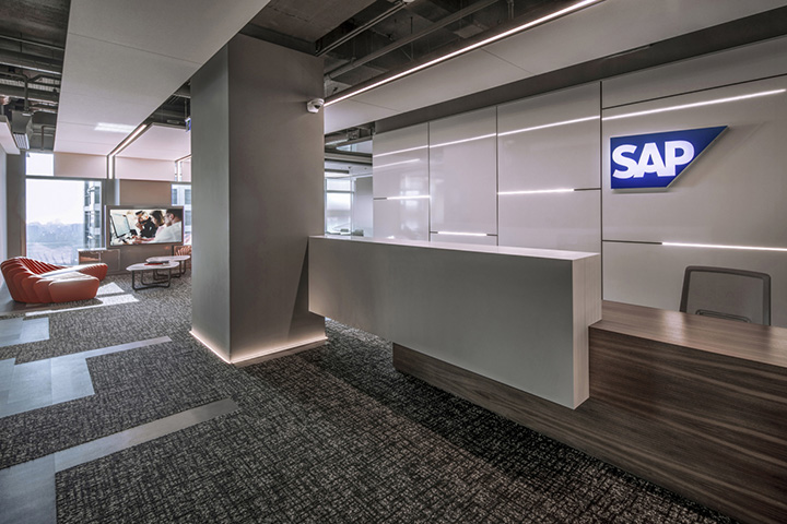 年輕多元的國外大型軟件科技公司辦公室前臺裝修設(shè)計圖 年輕多元的國外大型軟件科技公司辦公室前臺裝修設(shè)計圖