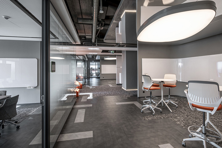 年輕多元的國外大型軟件科技公司辦公室裝修設(shè)計方案 年輕多元的國外大型軟件科技公司辦公室裝修設(shè)計方案