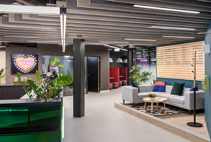 多彩時尚 知名游戲開發(fā)公司總部辦公室休閑接待區(qū)裝修設(shè)計方案 多彩時尚 知名游戲開發(fā)公司總部辦公室休閑接待區(qū)裝修設(shè)計方案