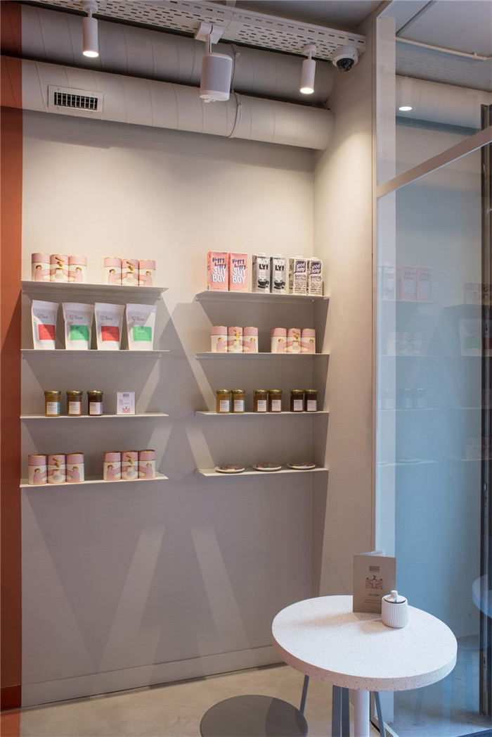 鄭州裝修公司宏鈺堂推薦國外極簡風(fēng)咖啡廳設(shè)計(jì)方案