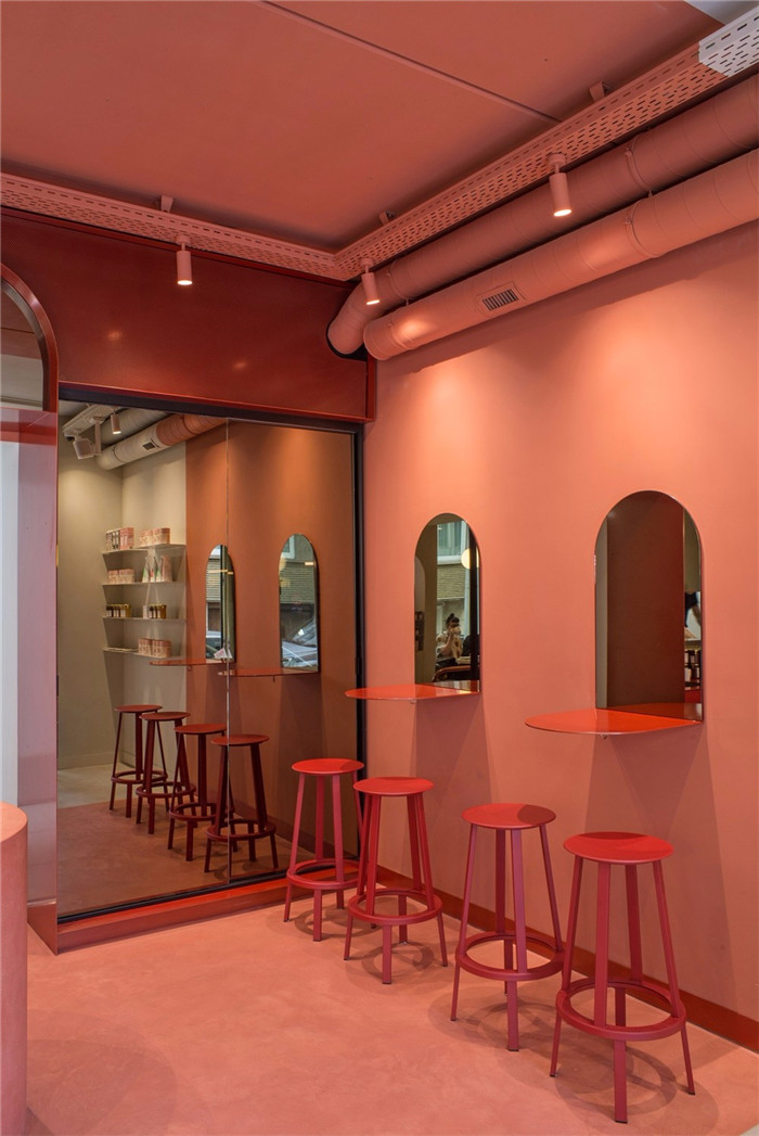 鄭州裝修公司宏鈺堂推薦國外極簡風(fēng)咖啡廳設(shè)計(jì)方案