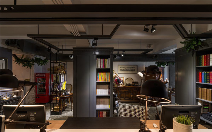 復(fù)古工業(yè)風(fēng)軟裝家具公司辦公兼展廳裝修設(shè)計方案