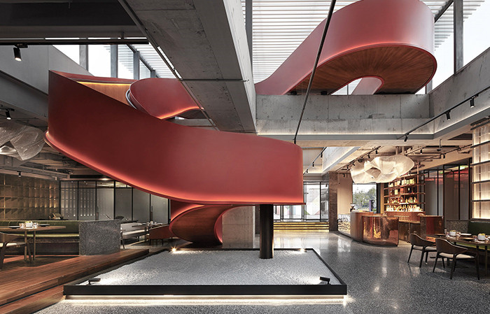 設計感極強的簡約工業(yè)風高端餐飲店面裝修設計方案