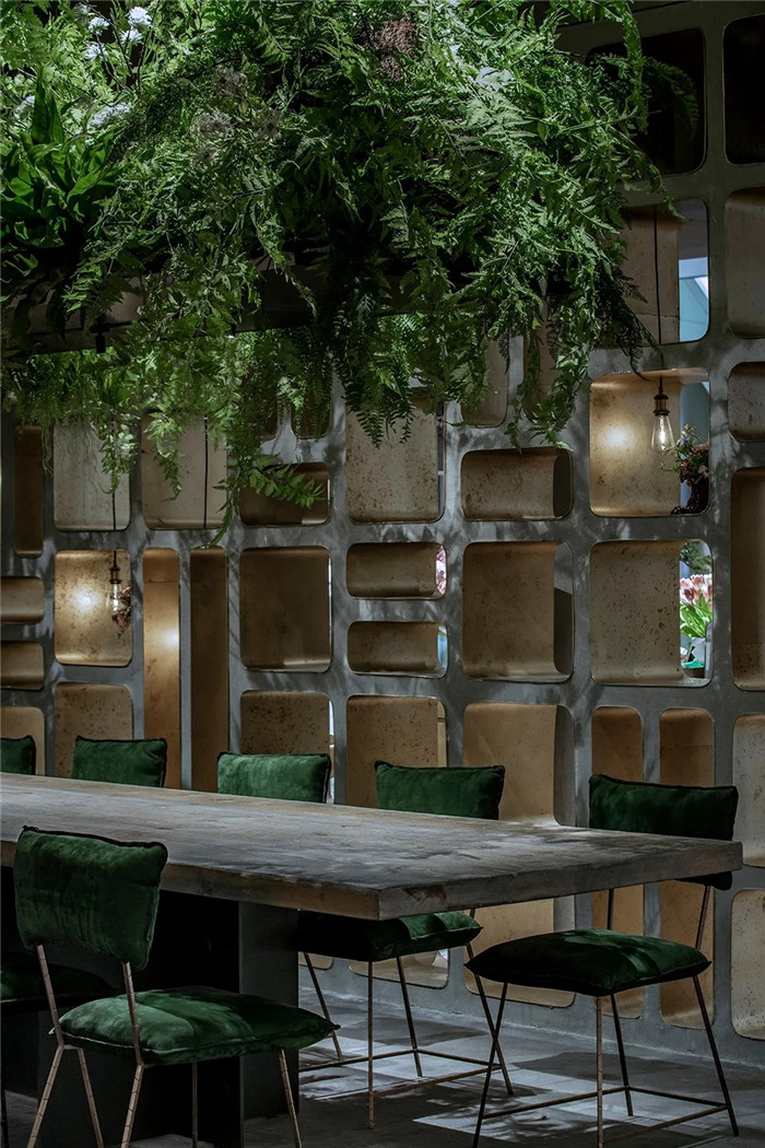 鄭州專業(yè)餐飲裝修公司分享治愈系花廚餐廳裝修案例